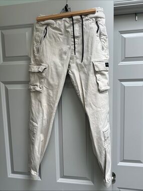 Hollister Light Khaki Cargo Joggers with Utility Pockets
